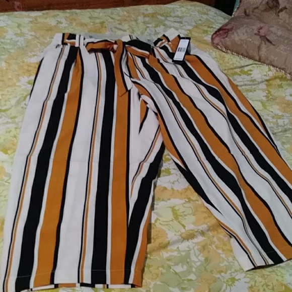 Capri pants - Picture 3 of 5